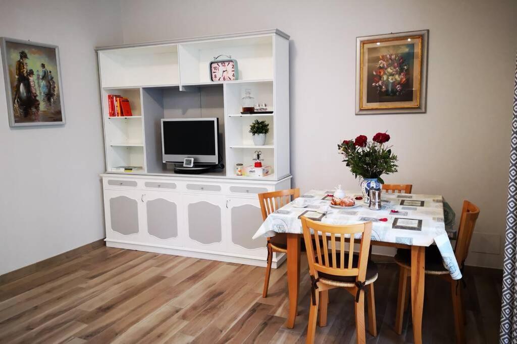 Delizioso Appartamento Cosy Ristrutturato パルマ エクステリア 写真