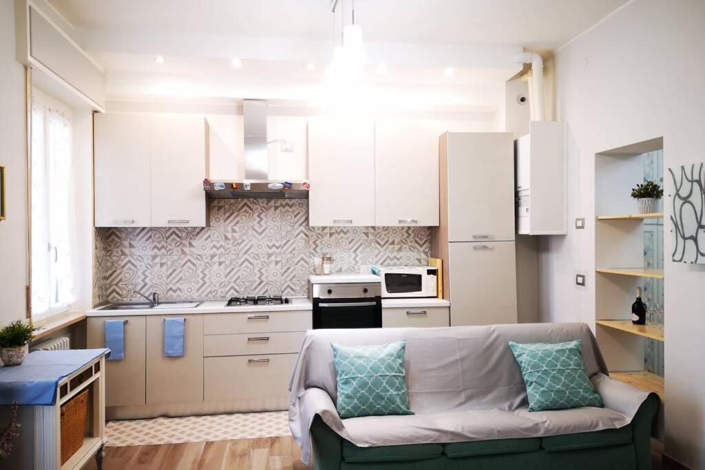 Delizioso Appartamento Cosy Ristrutturato パルマ エクステリア 写真